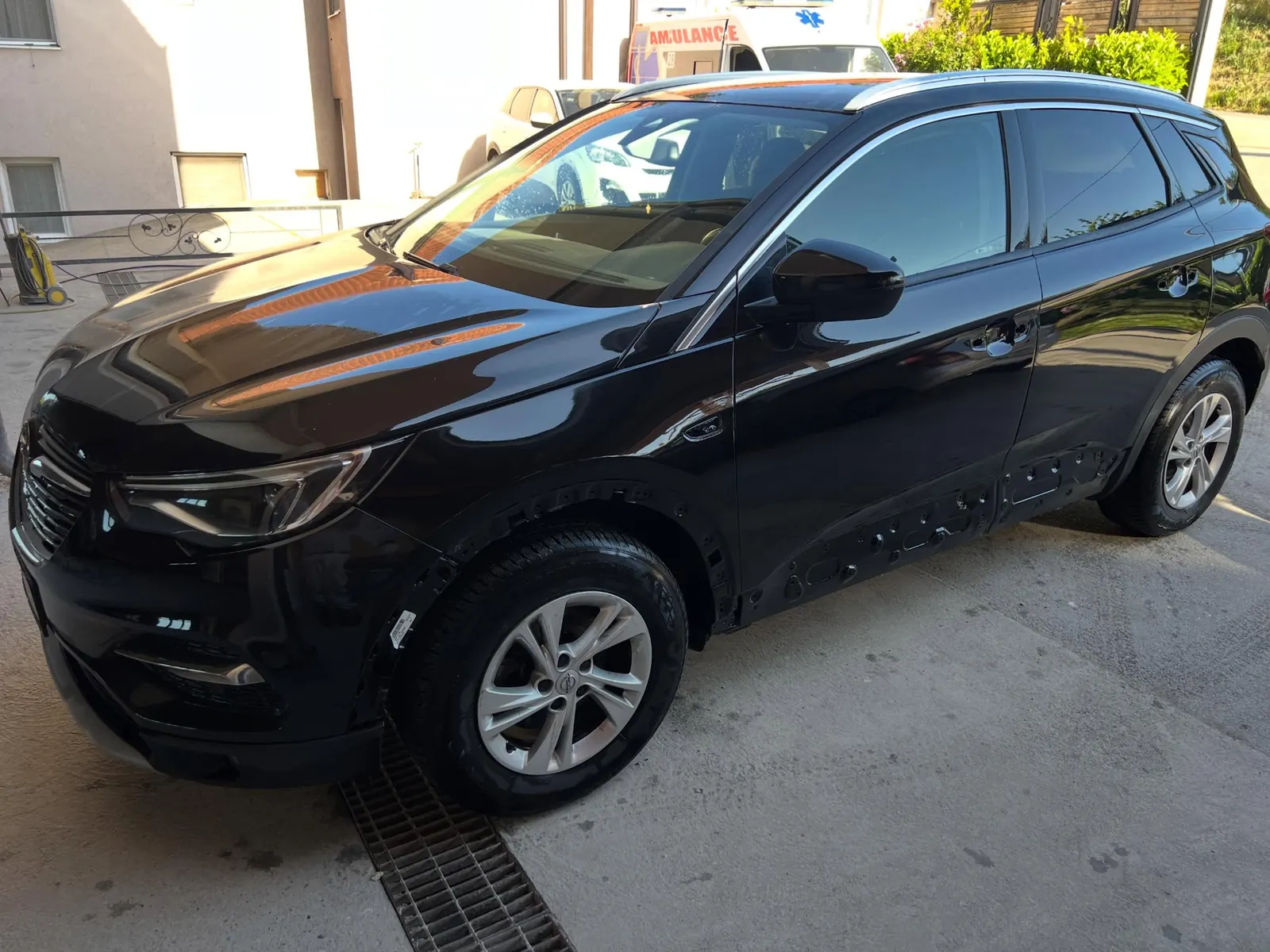 Proces lakiranja Opel Grandland X - priprema i završna obrada